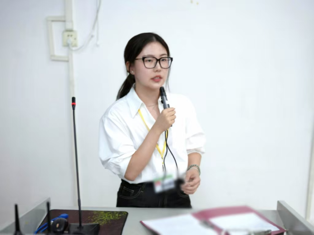 2025级辅导员 方思予